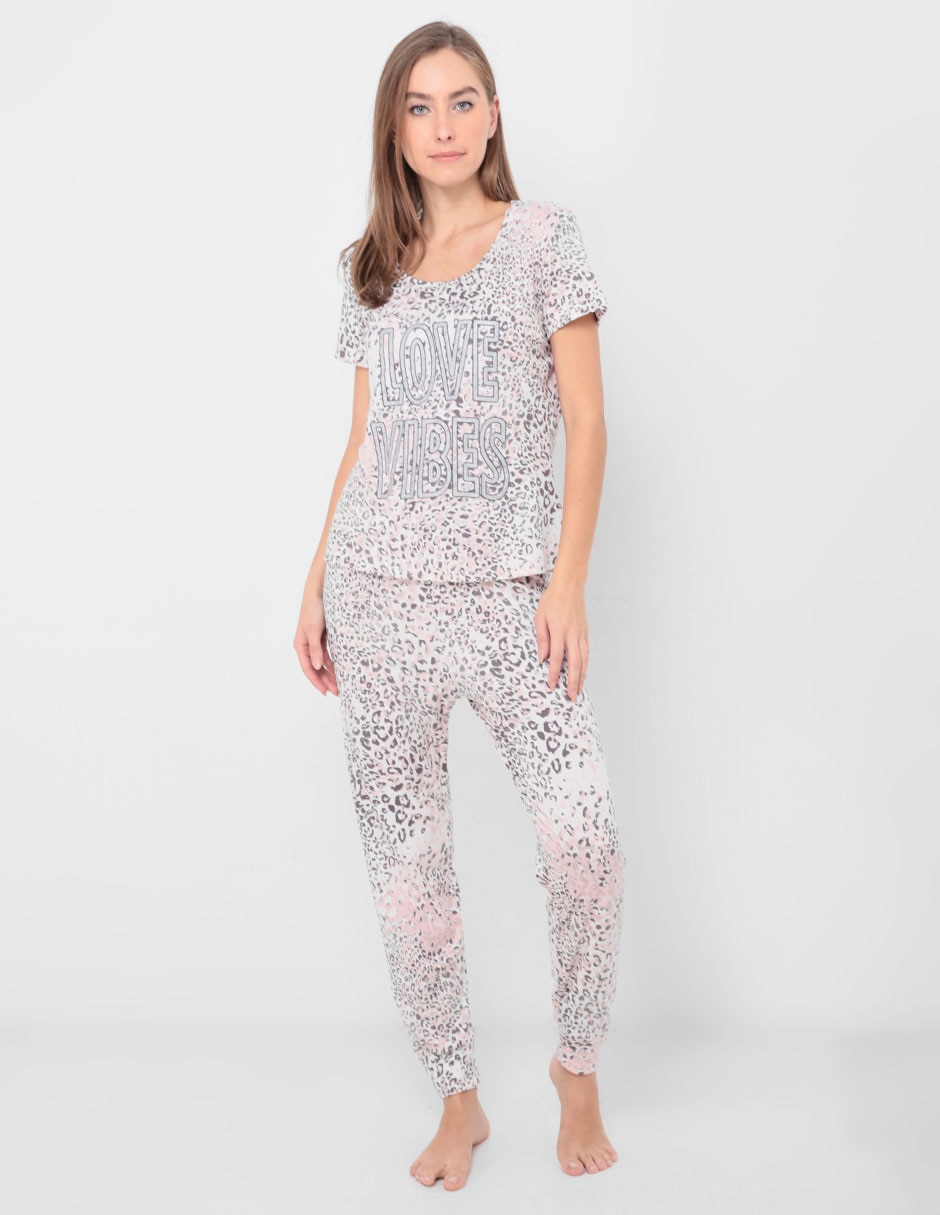 Conjunto pijama para mujer 1